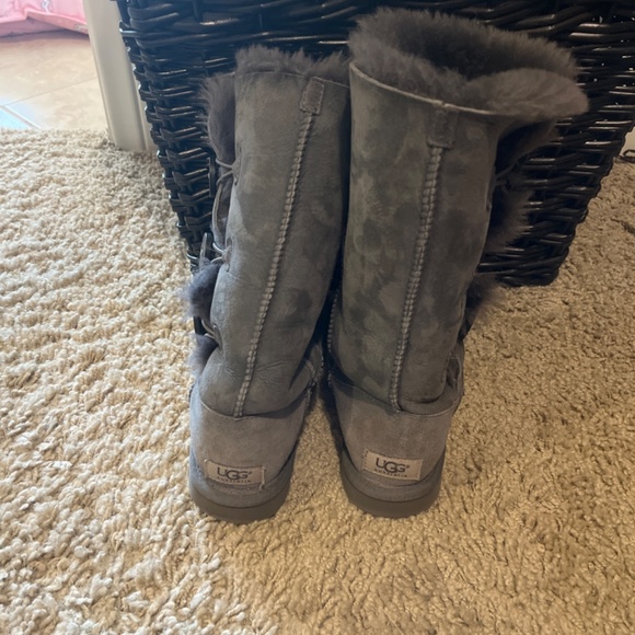 Bailey three button ugg - Picture 2 of 2